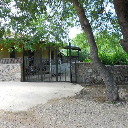 Naila Villa *